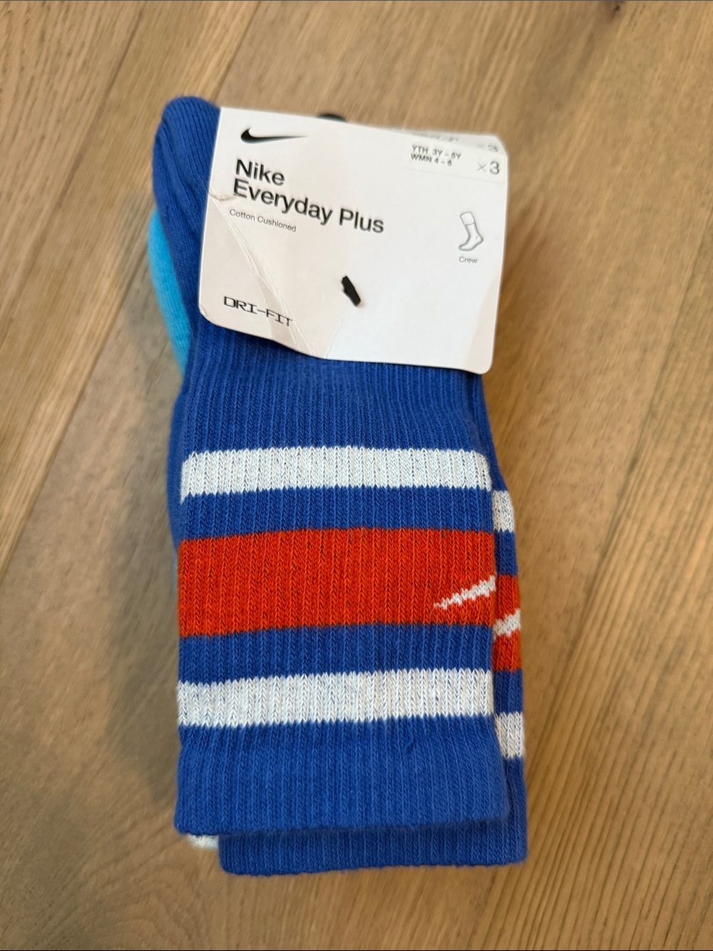 Nike Everday Plus 3 pack Dri-Fit Crew Socks New!